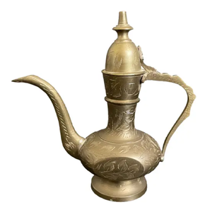 Surahi en laiton royal de luxe Metcraft avec finition polie miroir et accents colorés en forme de paon, réutilisable, prix de gros - Product Image 3