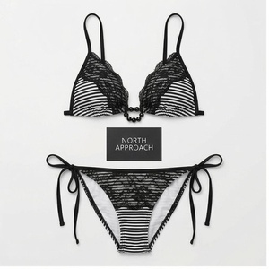 Ensemble de bikini rayé en dentelle pour femme North Approach avec bas à nouer sur les côtés et haut triangle - Product Image 1