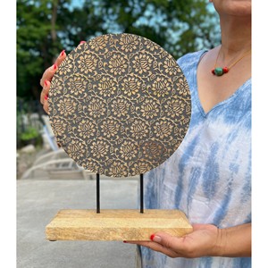 Sculpture de méditation en forme de fleur de lotus en bois de noyer artisanal - Vente en gros - Product Image 2