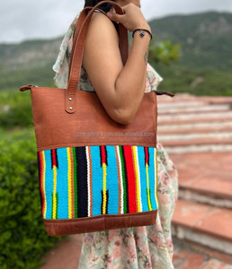 Manta de sillín de cuero genuino occidental, bolsos de mano para mujer, elegante manta de sillín de cuero con herramientas manuales, conjuntos combinados de cartera - Product Image 4