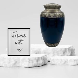 Urna de Latón Grabada a Mano de Alta Calidad para Cenizas de Adultos, Acabado Esmaltado, Estilo Americano, Color Blanco, Capacidad de 200 Pulgadas Cúbicas - Product Image 3