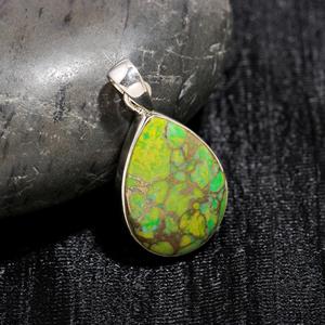 Pendentif Topaze Mystique en Argent Sterling 925 Fait Main, Pierre Précieuse Arc-en-ciel, Bijou Unique de Haute Qualité pour Enfants, Idéal pour le Quotidien - Product Image 2