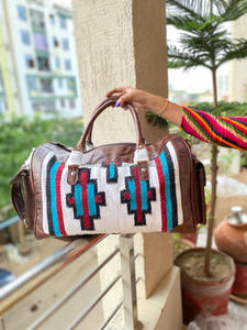 Nouveaux vrais sacs de sport en cuir usiné aztèque de Style Vintage faits à la main personnalisés grands sacs de voyage en cuir de laine tissés à la main occidentaux - Product Image 2