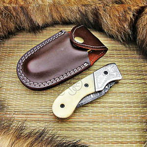 Couteau pliant artisanal en acier Damas avec étui en cuir, couteau de poche OEM, fournisseur pour le camping et la chasse - Product Image 4