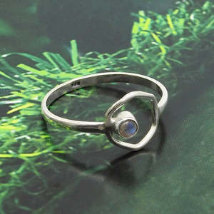 Solid 925 Sterling <b>Silver</b> Fine Bohemian Jewelry Handmade Classic Bezel <b>Set</b> Round Cut Labradorite Gemstone Statement <b>Ring</b> - Product Image 1