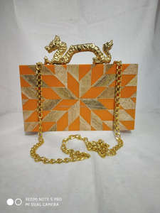 Pochette élégante en résine style ange, avec motif peint à la main, pour femme, idéale pour mariages, soirées et usage quotidien - Personnalisable, fournisseur indien - Product Image 3