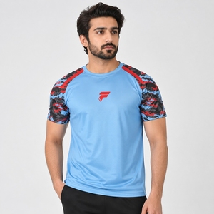 T-shirt pour homme en tissu élégant, coupe moderne, idéal pour les tenues décontractées et le streetwear, vêtements de style de vie haut de gamme, confortable et respirant - Product Image 1