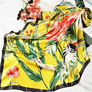 Pañuelo de seda satinada de 90cm para mujer, hiyab, bufanda de moda con estampado floral, diadema, pañuelos para el cuello, chales cuadrados para mujer. - Product Image 1