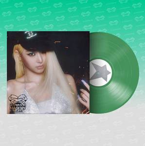 LE SSERAFIM Segundo Álbum Sencillo [Made My Night] Vinilo (versión SPRING GREEN) Libro Electrónico de Música K-Pop (CD) de Papel y Plástico Coreano L - Product Image 1