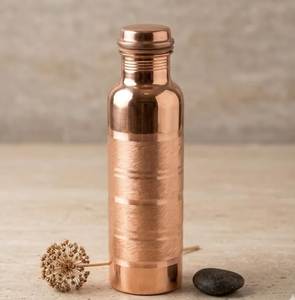 Botella de agua de cobre martillado con tapa, estilo bohemio, portátil, para bebidas clásicas. - Product Image 4