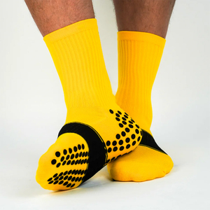 Chaussettes de football antidérapantes personnalisées, couleur jaune, coton, silicone, impression en caoutchouc antidérapant, chaussettes de sport, chaussettes de football athlétiques - Product Image 6