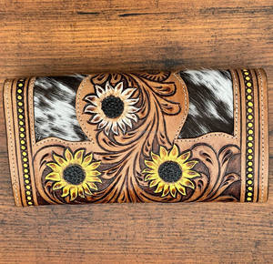 Pochette en cuir usiné à fleurs occidentales Portefeuille en cuir de fourrure de vachette Portefeuille multi-usages pour femmes Sac à main en fourrure de vachette usinée - Product Image 3