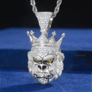 Colgante de Cabeza de Gorila Coronado - Colgante de Plata de Ley 925 con Moissanita, Colgante de Gorila con Moissanita Hecho a Mano Estilo Hip Hop - Product Image 3