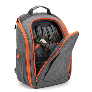 Sac de rangement compact pour gants de gardien de but en nylon de haute qualité, idéal pour l'entraînement de football, avec sangle de transport – Faible MOQ - Product Image 6