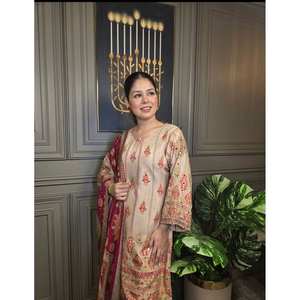 Belle fête porter haut et bas avec Dupatta XL taille élégant et élégant - Product Image 3