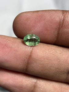 Kyanite de couleur menthe naturelle, pierre précieuse ovale facettée d'Afrique pour la fabrication de bijoux - Product Image 4