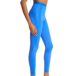 Leggings de yoga élégants pour femmes avec taille haute et construction athlétique durable - Product Image 4