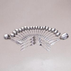 Ensemble de couverts en acier inoxydable 29 pièces, finition en acier de qualité alimentaire, design élégant, collection moderne, compatible micro-ondes et four - Product Image 4