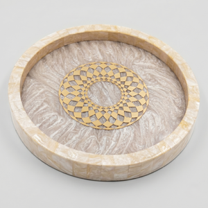 Bandeja de Servir de Resina Negra de Lujo con Mandala Dorado, Bandeja Decorativa Redonda para Mesa de Centro, Decoración con Detalles de Metal Mixto - Product Image 6