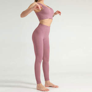 Ensemble de yoga pour femme, longueur standard, tendance, dernière arrivée, léger et abordable. - Product Image 3