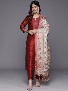 Ensemble Kurta en Soie Rouge avec Dupatta Imprimé – Tenue Traditionnelle pour Femme Inde Pakistan – Décontracté, Longueur Genou, Coupe Classique, Séchage Rapide - Product Image 1