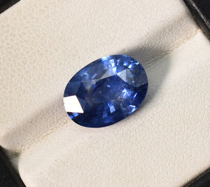 Zafiro Azul Real de 5.20 Quilates, Gema Suelta Natural de Ceilán en Forma Ovalada, Piedra Azul Intensa, Regalo de Joyería para Ella 12.4X9 mm - Product Image 2