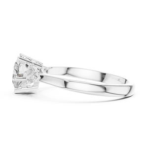 Bague de fiançailles en moissanite en forme de cœur à trois pierres, en argent sterling 925, avec pierres latérales taille triligne, pour femme - Product Image 3