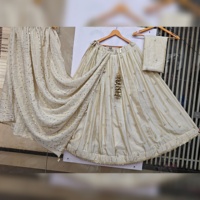 Lehenga Choli en pure soie teintable avec dupatta richement brodé, bordure Butti, double cancan, prêt à porter (86 nouvelles arrivées blanc khaki)