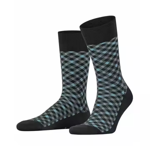 Uniquen Enterprises Merino Wool Thick Waterproof Breathable <b>Socks</b> Personalized Logo Bottom for <b>Men</b> Women Winter Private Label - Product Image 2