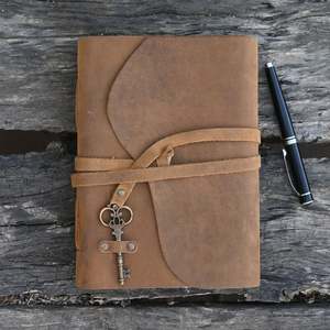 Carnet de notes en cuir de style vintage de haute qualité avec reliure à clés, papier en coton blanc, idéal pour écrire, dessiner et peindre, cadeau parfait. - Product Image 2