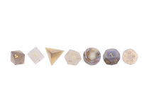 Dés en pierre de haute qualité, agate grise cristalline, pierres précieuses naturelles pour la guérison par le reiki, ensemble de dés gravés sur mesure, cristal viking.
