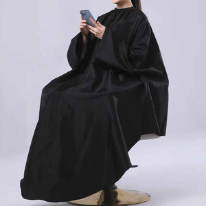 Capes de Salon Personnalisées avec Logo, Plusieurs Couleurs, Haute Qualité, pour Barbiers, Coiffeurs, Maquilleurs, Robes en Tissu pour Clients, Marron - Product Image 1