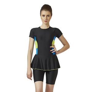 Haute qualité personnalisé femmes demi-longueur robe de bain Nylon Spandex noir robe tricoté Fitness maillots de bain - Product Image 1