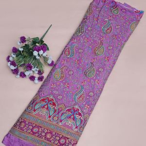 Robe de soirée indienne ethnique en tissu crêpe léger de 54 pouces, motif paon paisley violet orchidée vibrant, broderie de sequins étincelants - Product Image 1