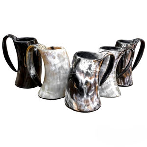 Mug en corne authentique, artisanal, écologique, classique, avec couvercle coulissant anti-fuite, capacité 500 ml, design personnalisable, style rustique pour la bière - Product Image 4