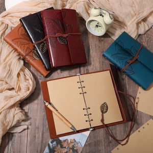 Lot de 5 carnets/journaux en cuir A4/A6 à feuilles mobiles rechargeables avec pages vierges et pendentif – Cadeau d'écriture vintage - Product Image 4