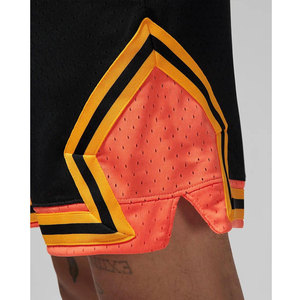 Shorts en maille 100 % polyester pour homme, motif uni noir et orange gazon, avec taille élastique et bande tricotée rayée - Product Image 5