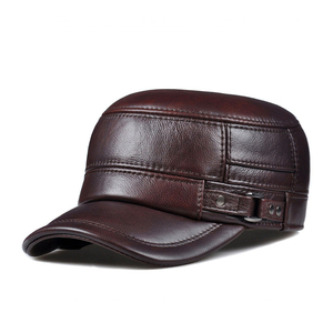 Casquette de baseball en cuir PU noir à 5 panneaux, boucle métallique réglable, unisexe, décontractée, couleur unie, toutes saisons, taille adulte - Product Image 3