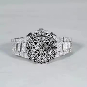 Montre de luxe pour femme en or avec boîtier en quartz de 40 mm, verre saphir, chronographe, fermoir pliant, design tendance, édition limitée, vintage - Product Image 1