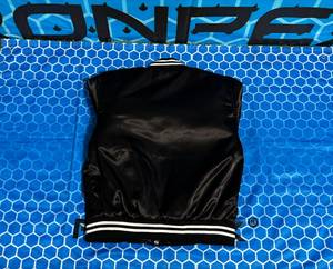 Blouson bomber formel d'hiver imperméable et respirant en satin noir avec motif du drapeau de Chicago, unisexe - Product Image 4