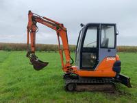 Mini-excavatrice Hitachi EX22 d'occasion avec moteur diesel, excavatrice compacte sur chenilles pour le creusement, le terrassement et les travaux de terrassement en Belgique