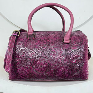 Custom Travel Portable Hand Tooled <b>Leather</b> Crossbody <b>Duffle</b> Travel <b>Bags</b> Durable Genuine Cowhide <b>Leather</b> Zipper <b>Duffle</b> for Unisex - Product Image 5