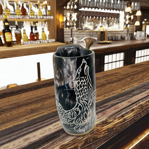 Verre à bière en corne de viking artisanal indien ancien, sculpté à la main avec le symbole du loup Fenrir, pour l'ale, le miad et la bière. - Product Image 1
