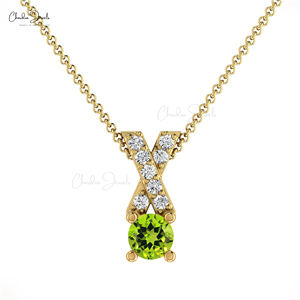 Pendentif croix en or massif 14 carats avec péridot véritable taille ronde 5 mm et accent de diamant, double pierre de naissance, fabriqué par des fabricants asiatiques - Product Image 1