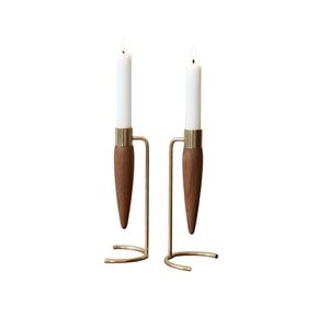 Ensemble de 2 bougeoirs en fer poli doré, style vintage, pour la décoration de chambre, pour offrir en cadeau, pour l'éclairage intérieur - Product Image 1