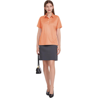Polo élégant pour femme à manches courtes, coupe classique, col minimaliste, design raffiné et élégant
