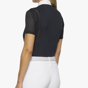 Chemise de compétition équestre de haute qualité, extensible dans 4 directions, en tissu technique doux au toucher, idéale pour la compétition et les spectacles. - Product Image 4