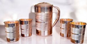 Juego de jarras de cobre para hidratación de lujo inspirado en la artesanía, juego de metal con vasos, duradero, reutilizable, para cocina, comedor y bebidas. - Product Image 6