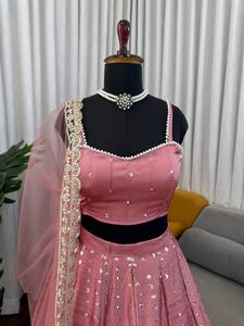 Ensemble Lehenga Choli en satin japonais rose clair avec sequins Zari, bordure perlée, tenue indienne brodée pour mariage et fête - Product Image 1