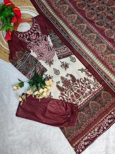 Conjunto de Kurti, Pantalón y Dupatta de Algodón Premium Estampado y Bordado para Mujer con Lentejuelas y Parte Inferior Completamente Cosida - Product Image 1